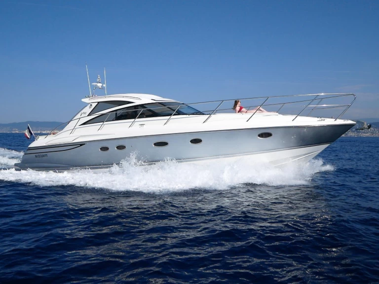 Noleggio a Juan-les-Pins – Princess Princess V48S su SamBoat