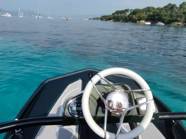 AWASH Awash 370 da affittare a  Golfe-Juan