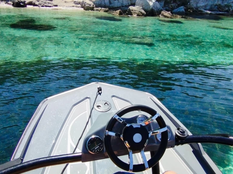 Noleggio barche Golfe-Juan economico Awash 370