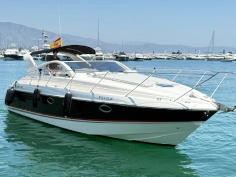 Noleggiare una Fairline Targa 37 a Marbella