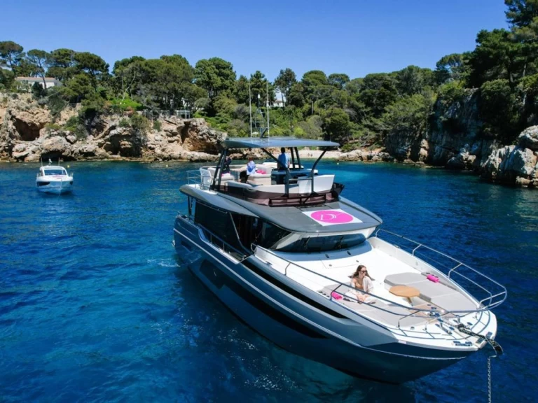 Noleggio a Juan-les-Pins – Prestige X60 su SamBoat