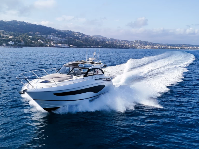Noleggio Yacht di lusso con o senza skipper Princess a Golfe-Juan