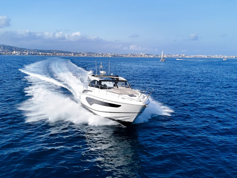 Noleggio Yacht di lusso Princess con patente nautica