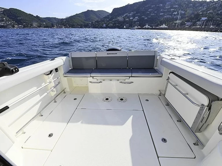 Quicksilver 625 Pilothouse da affittare a  Trébeurden