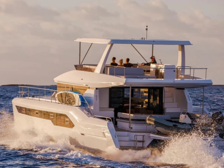 Noleggio Barca a motore con o senza skipper Leopard a Antibes