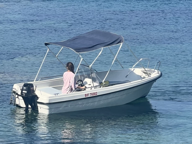 Terhi 445 C da affittare a  Calvi