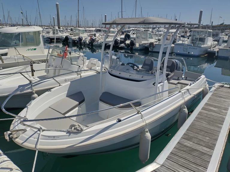 Jeanneau Cap Camarat 5.5 CC Serie 2 da affittare a  Saint-Quay-Portrieux