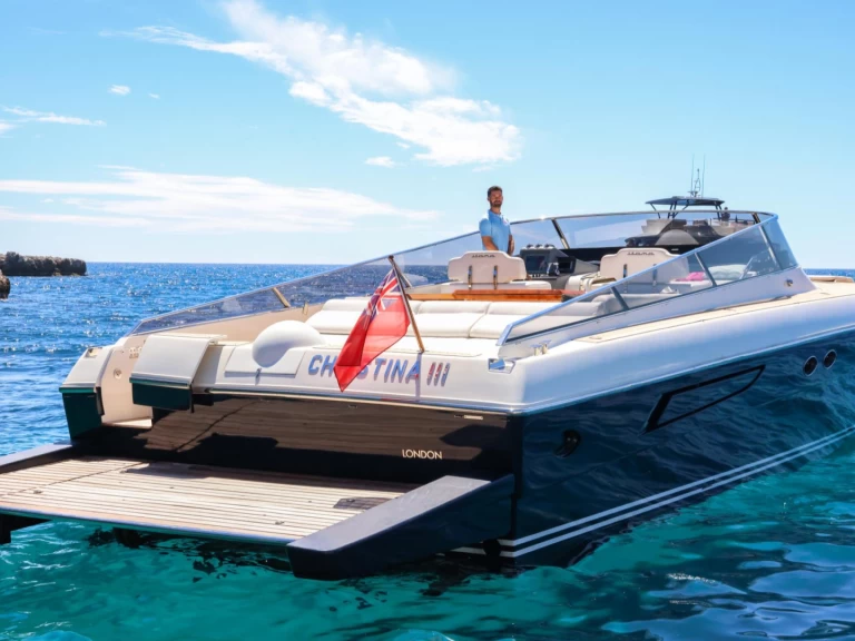 Noleggio Yacht di lusso a Juan-les-Pins – Itama 55