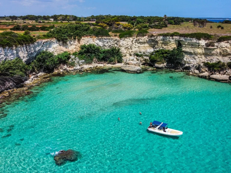 Gommone a noleggio a Otranto al miglior prezzo