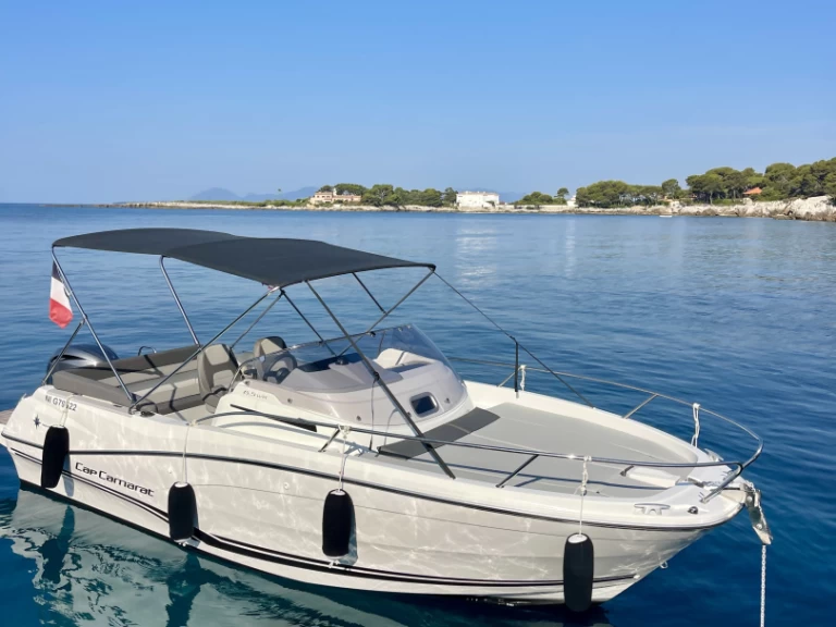 Jeanneau Cap Camarat 6.5 WA Serie 3 da affittare a  Antibes