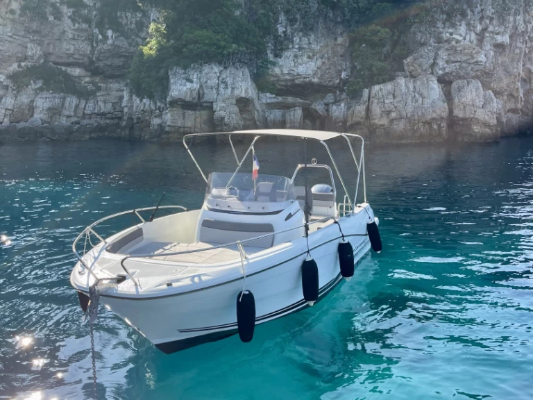 Noleggio barche Antibes economico Cap Camarat 6.5 CC Serie 3