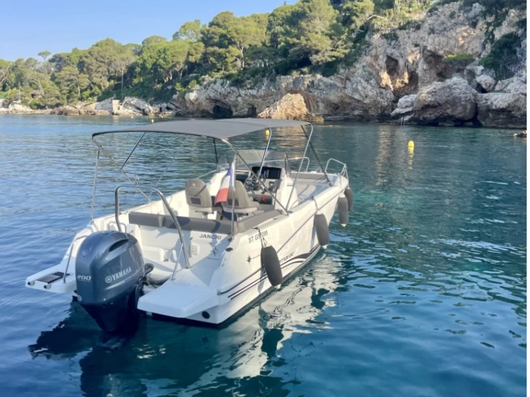 Noleggio a Antibes – Jeanneau Cap Camarat 6.5 CC Serie 3 su SamBoat
