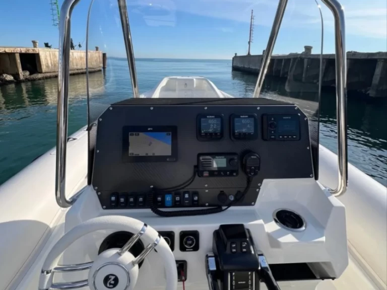 Noleggio Gommone Nuova Jolly con patente nautica