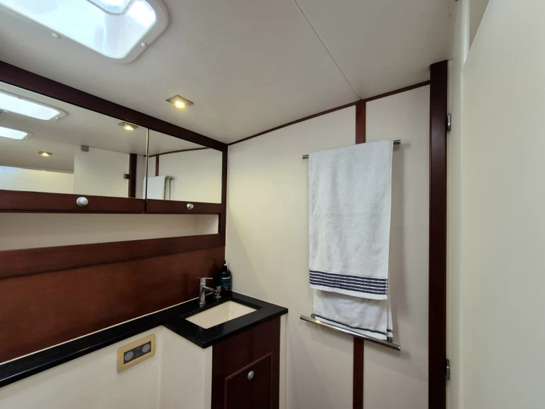 Noleggio Barca a vela Hanse con patente nautica