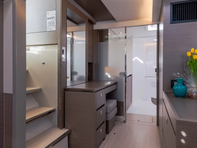 Catamarano a noleggio a Oyster Pond al miglior prezzo