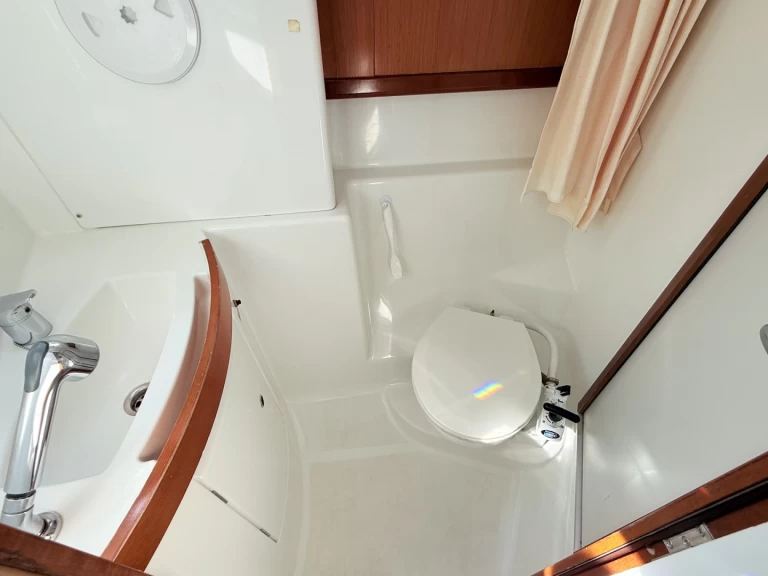 Noleggio Barca a vela con o senza skipper Bénéteau a Sukošan