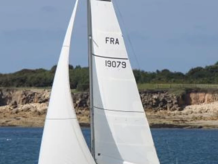 Jeanneau Sun Fast 32 da affittare a  Larmor-Plage