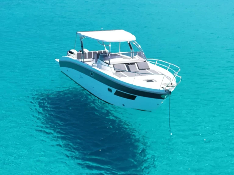 Noleggio Barca a motore con o senza skipper Saver a Porto Rotondo