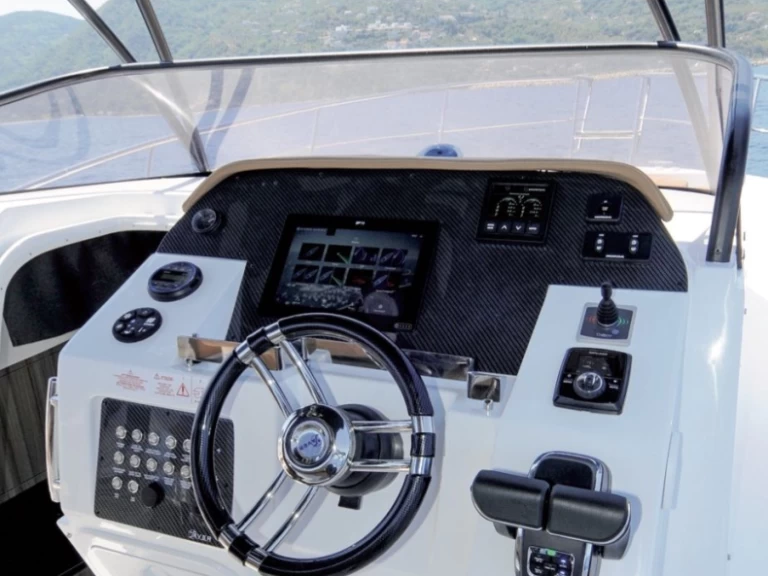 Noleggio a Porto Rotondo – Saver Saver 330 Sport su SamBoat