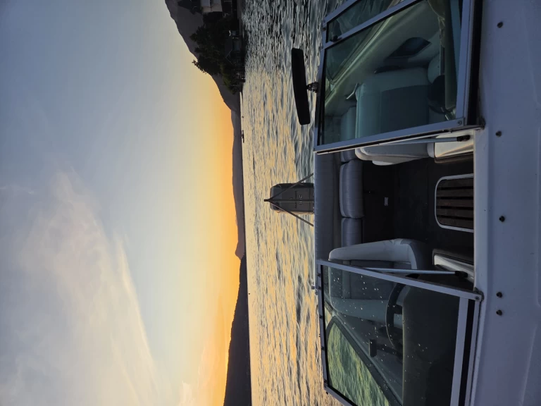 Noleggio Barca a motore Sea Ray con patente nautica