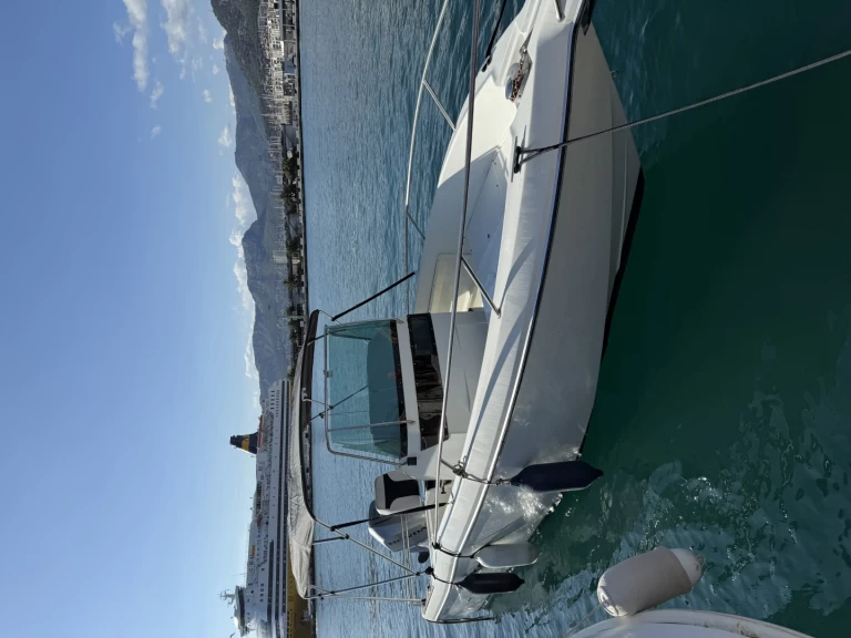 Noleggiare una Jeanneau Cap Camarat 695 WA a Toulon