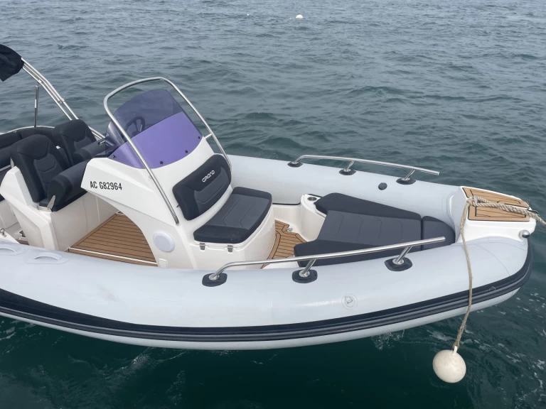 Noleggio barche Cap Ferret economico Golden Line G580LF