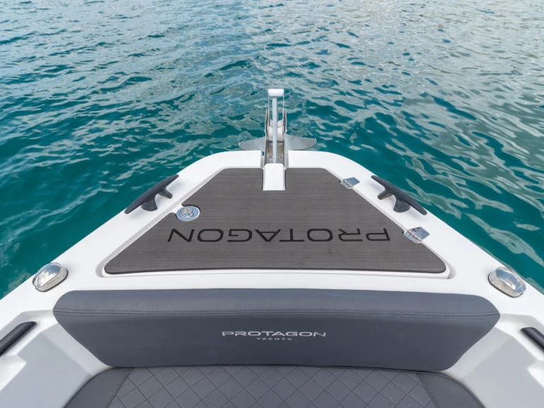 Noleggio Barca a motore Protagon con patente nautica