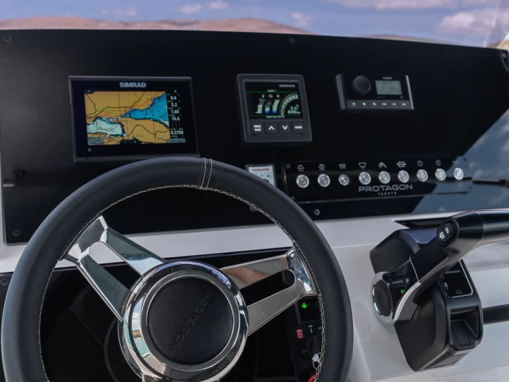Noleggio Barca a motore a Trogir – Protagon 25 Space