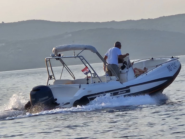 Zar ZAR 57 Welldeck da affittare a  Selce