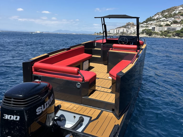 Noleggiare una BravaBoats BA 75 a Roses