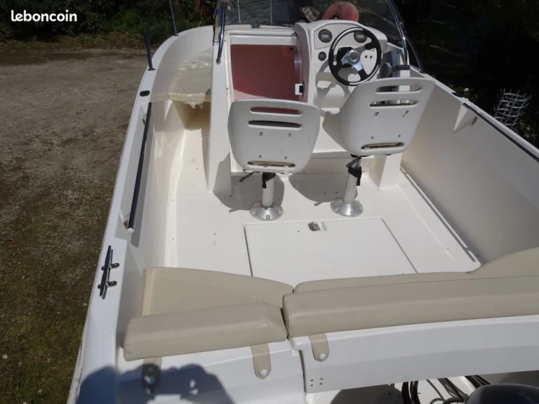 Jeanneau Cap Camarat 555 da affittare a  Saint-Gilles-Croix-de-Vie