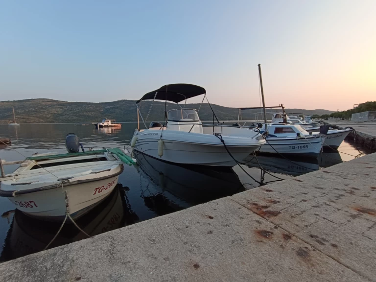 AM Yacht Prince 570 Open da affittare a  Poljica