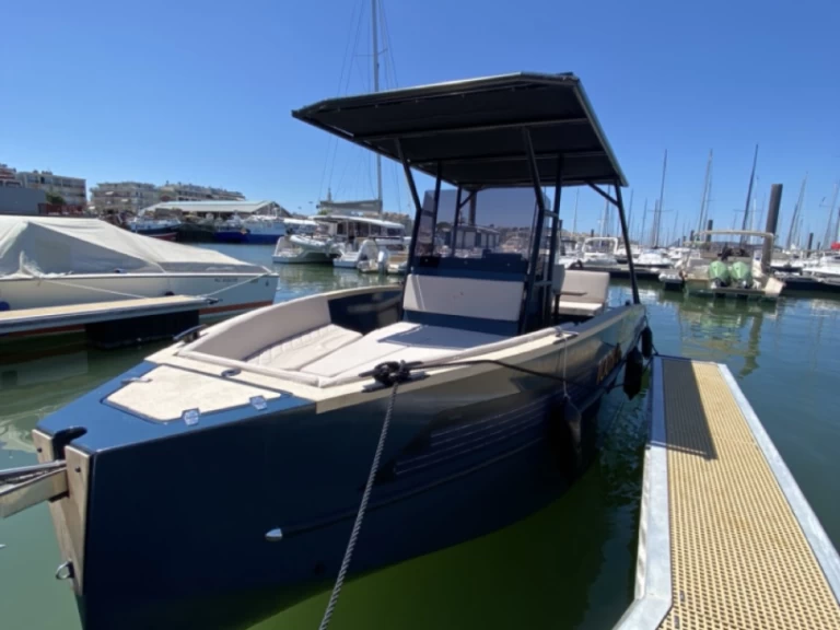 Noleggio Barca a motore E-sole con patente nautica