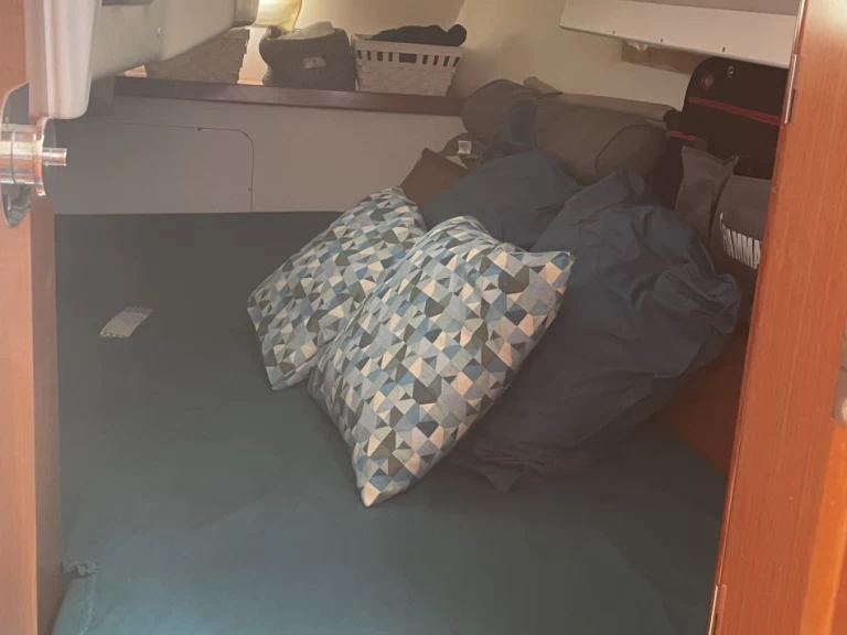 Noleggio barche Bénéteau Oceanis 323 Clipper a Toulon su Samboat