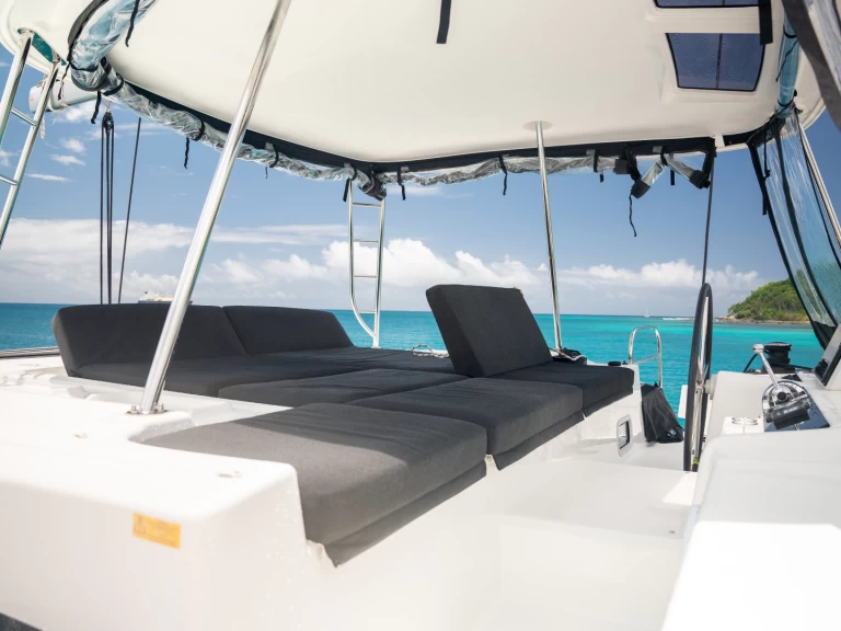 Noleggiare una Lagoon Lagoon 46 a Eden Island