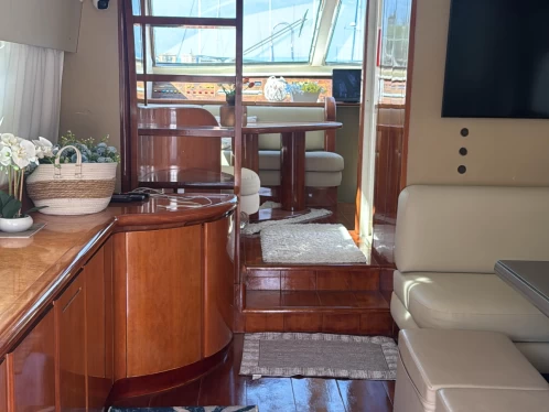 Antango Ship 62 Fly  da affittare a  Palermo