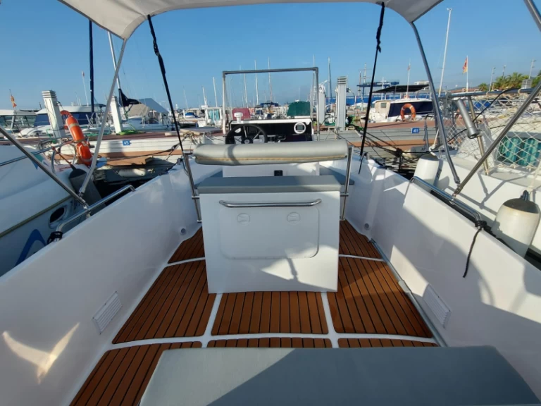 Noleggio Barca a motore DAC MARINE con patente nautica