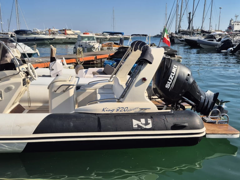 Noleggiare una Nuova Jolly King 850 a Porto Turistico Masuccio Salernitano