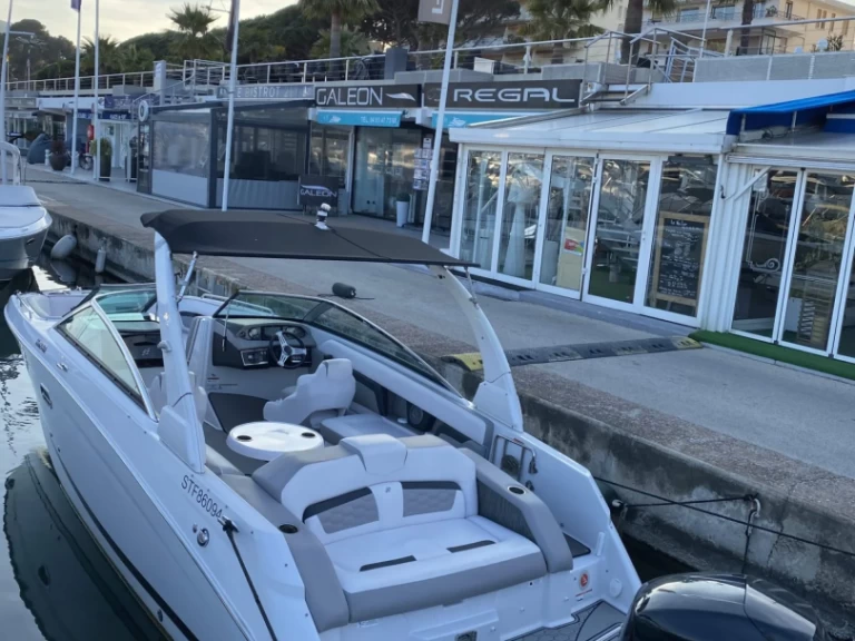 Noleggio Barca a motore Four Winns con patente nautica