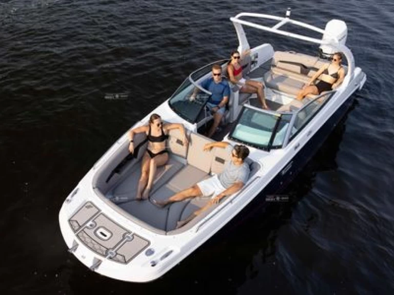 Noleggio Barca a motore a Cannes – Cranchi Turchese 24