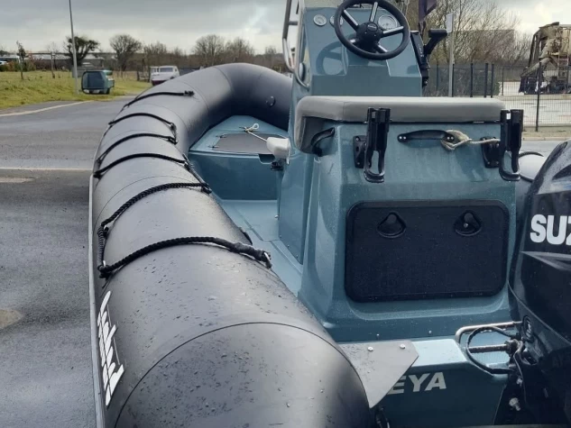 Noleggio barche Les Sables-d'Olonne economico Explorer 550