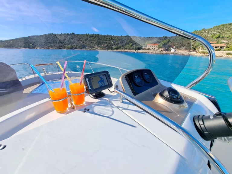 Noleggio Barca a motore Sessa Marine con patente nautica