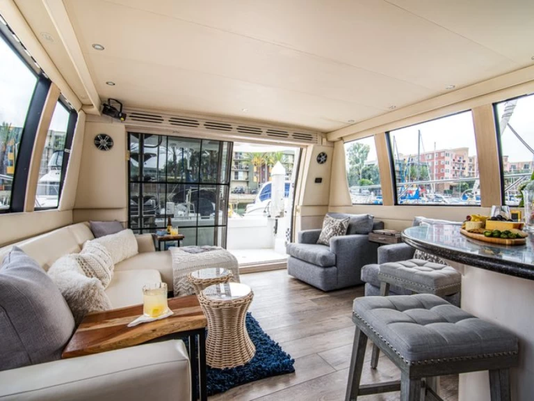 Noleggio Yacht di lusso Carver con patente nautica