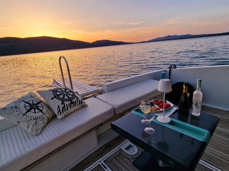 Noleggio a Porto di Fertilia – Ferretti Altura 40 su SamBoat