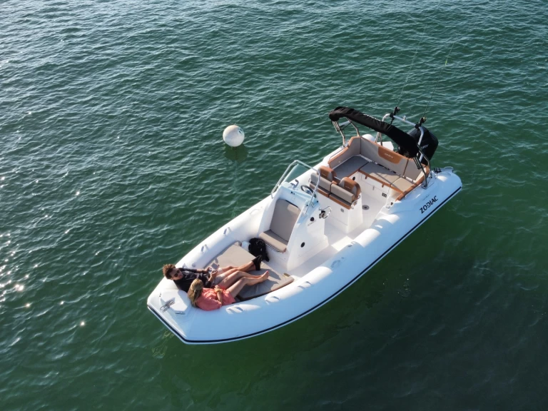 Noleggio Gommone Zodiac con patente nautica