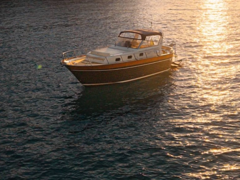 Noleggio Barca a motore con o senza skipper Apreamare a Monopoli