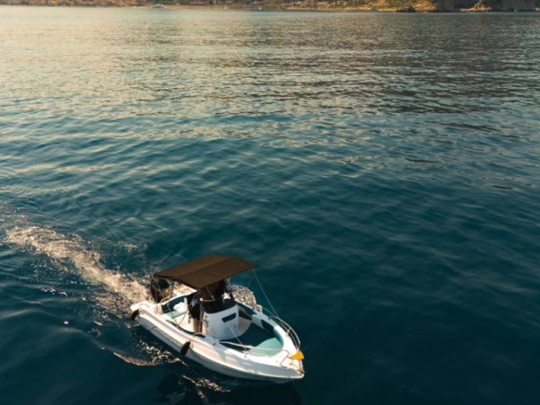 Noleggio barche Taormina economico Blumax 19 Pro