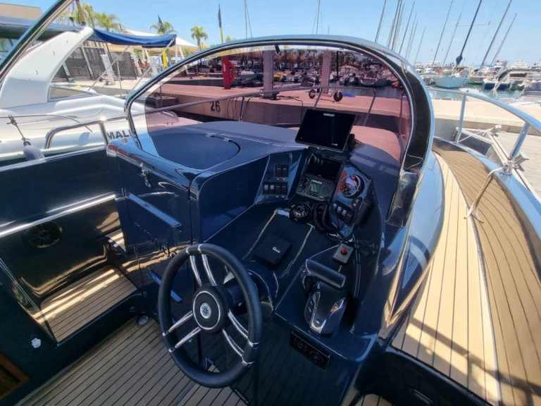 Noleggio Barca a motore a Six-Fours-les-Plages – Moonday yacht 780 WA