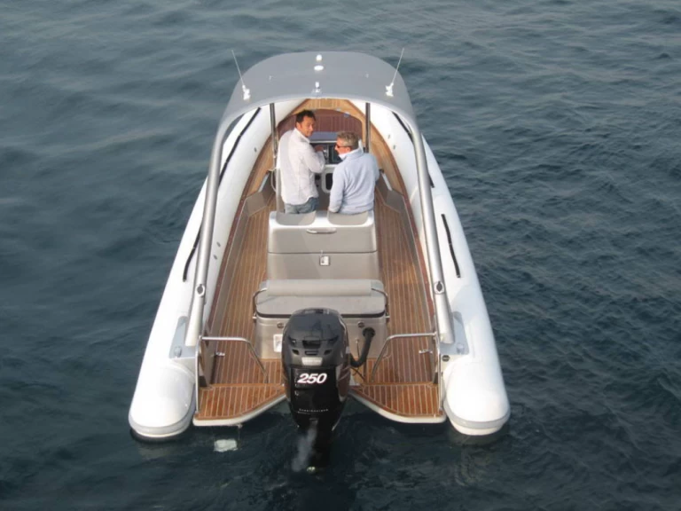 Ufo U 69 CARBON da affittare a  Six-Fours-les-Plages