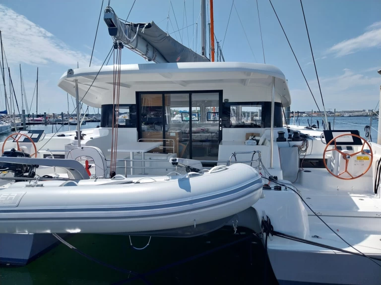 Noleggio Catamarano Excess con patente nautica